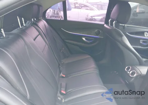 2018 Mercedes-Benz E 300 z USA, uszkodzony, nr VIN WDDZF4JB6JA343460